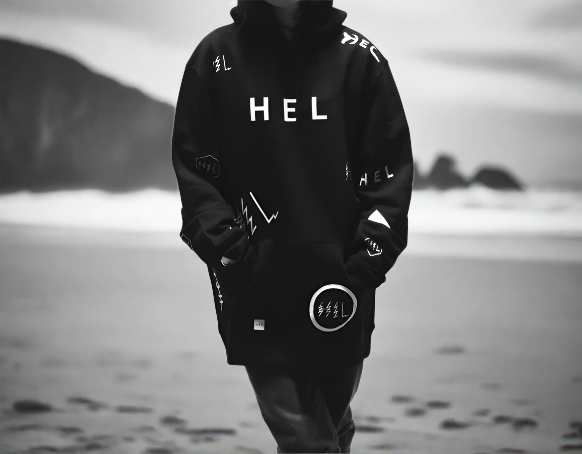 HEL N° 15 | Oversized Black Hoodie