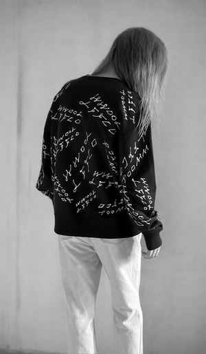 WWOOLLFF Handwritten | Oversized Black Sweatshirt