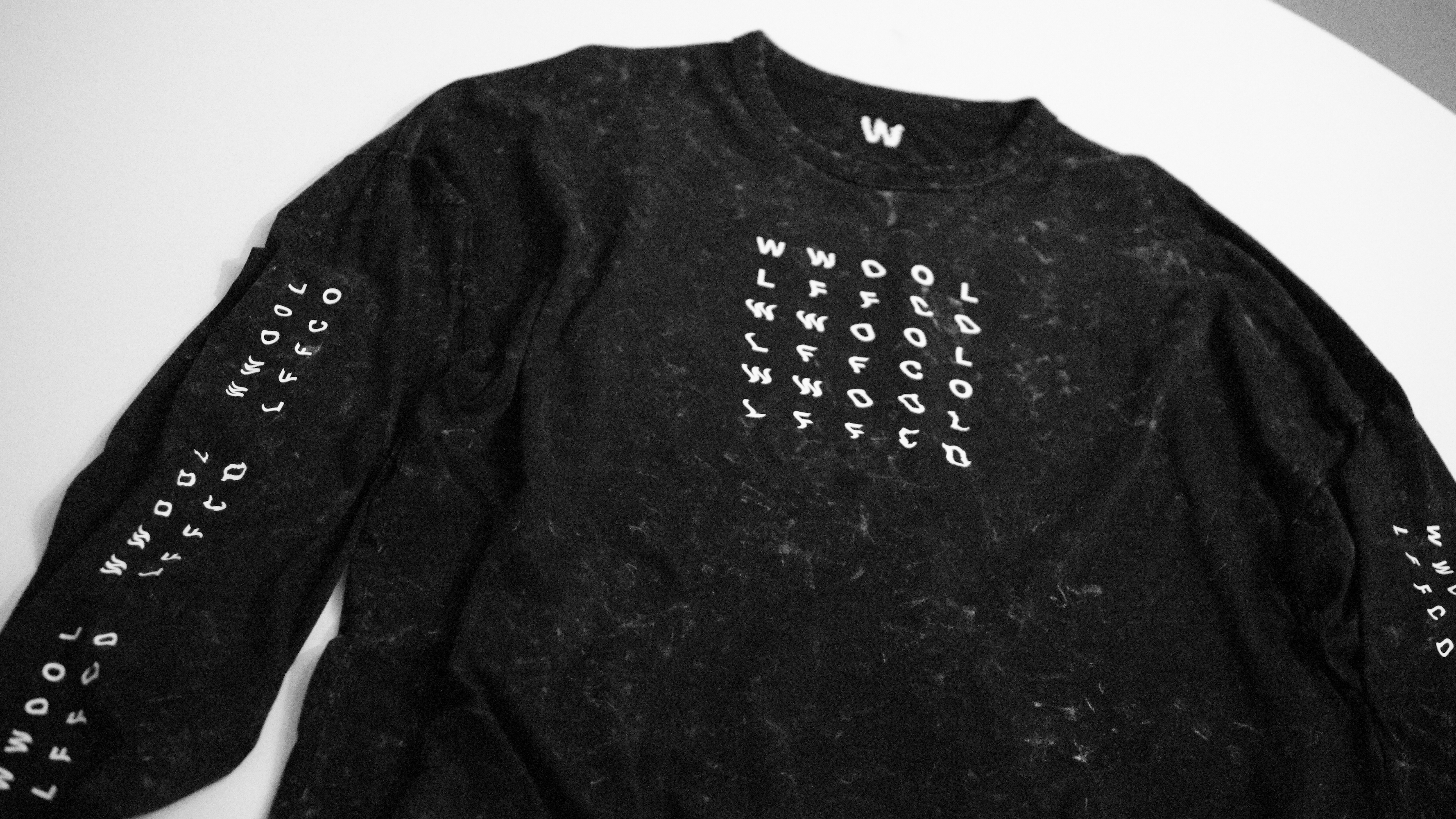 WWOOLLFF Grids | Washed Out Black Long Sleeve